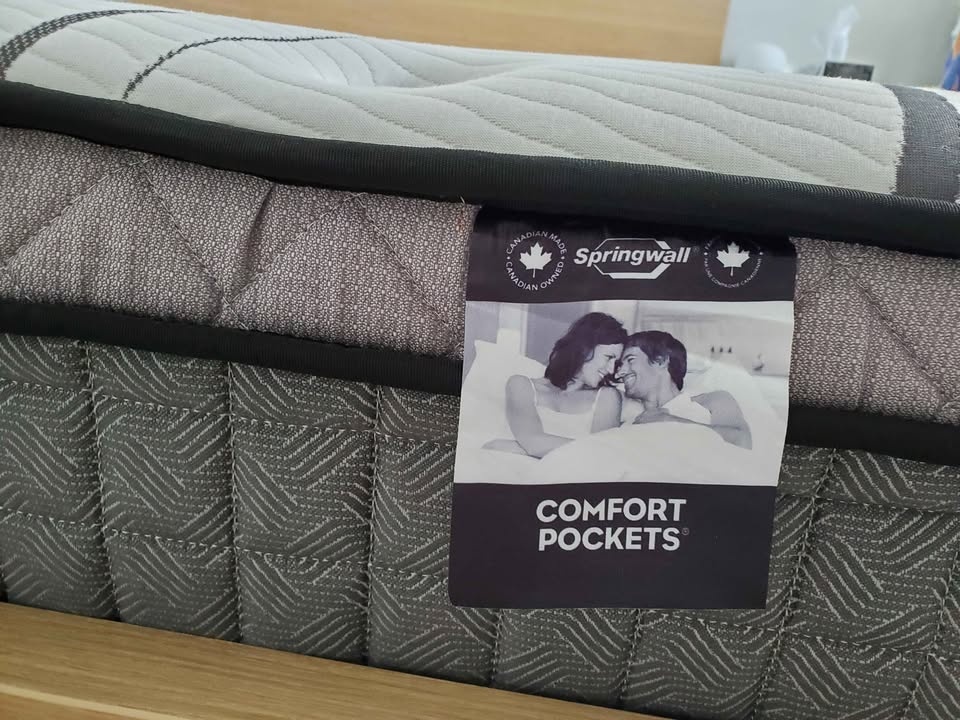 Queen size mattress (pick up on 4 Mar) - photo 3