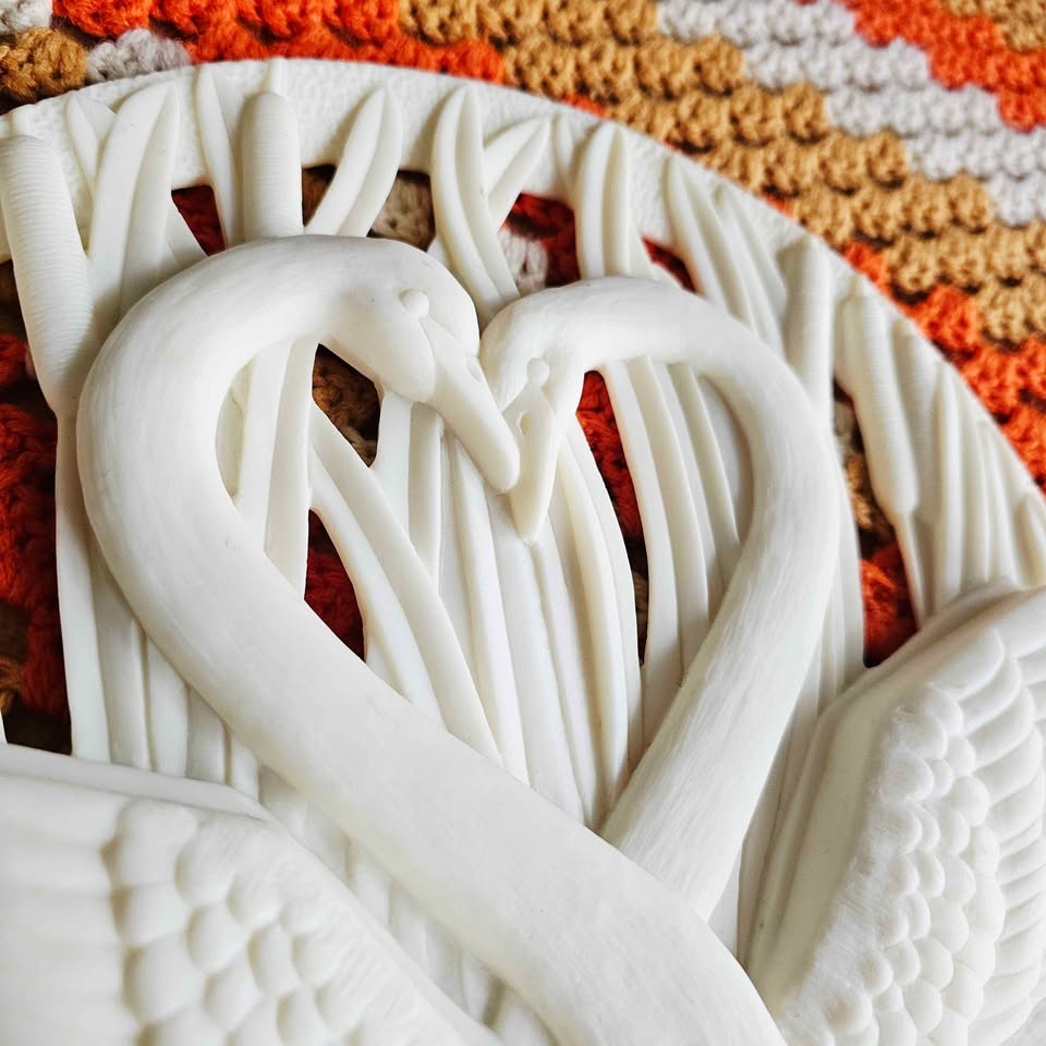 Vintage 70s Swans & Cattails Coral Hawaii Sculpture - photo 2