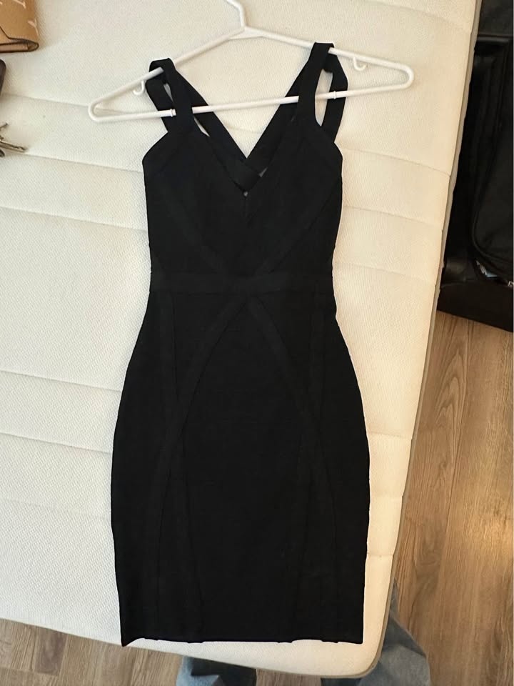 Black short dress (XS)