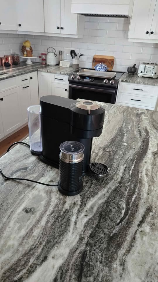 Nespresso Vertuo Next no Frother - photo 3
