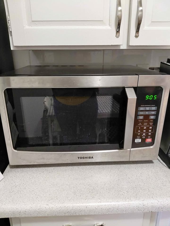 Toshiba silver microwave