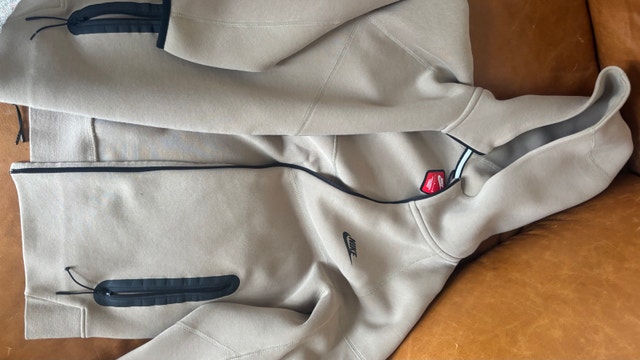 Nike Tech Fleece Hoodie - Size Large