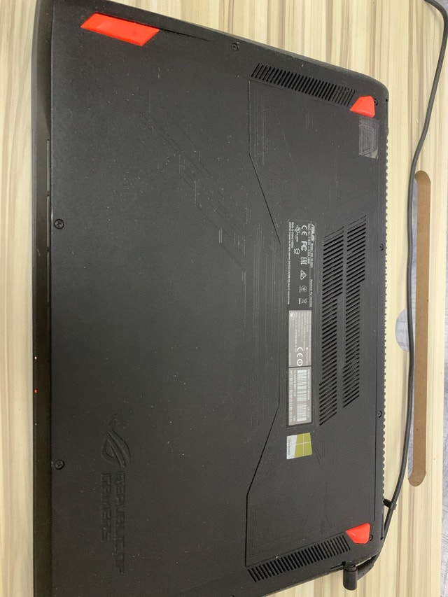 Asus Laptop i7 6700HQ GTX1060 16GB RAM - photo 3