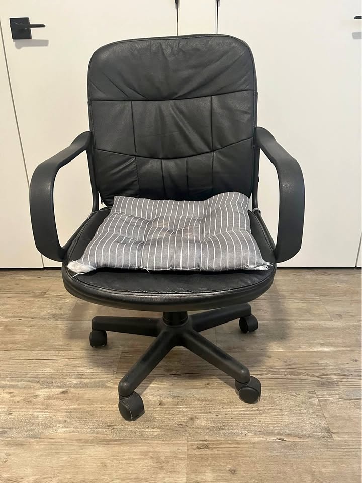 Computer chair