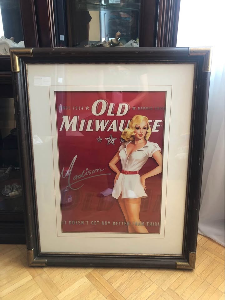 Vintage Old Milwaukee Beer Poster - Retro Pin-Up Style, Framed A - photo 3