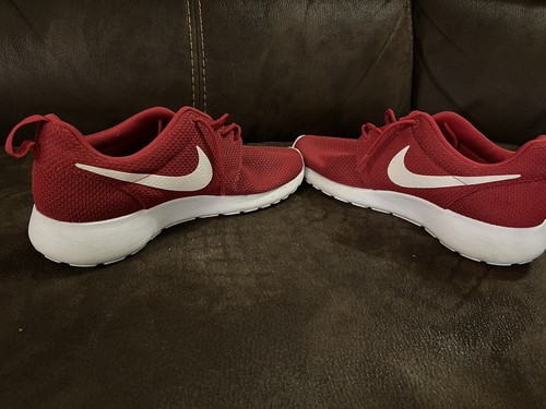 Nike Roshe Run Red Size 9.5 - photo 2