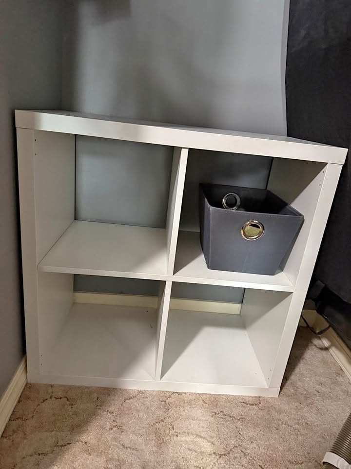4-Cube Kallax Shelf