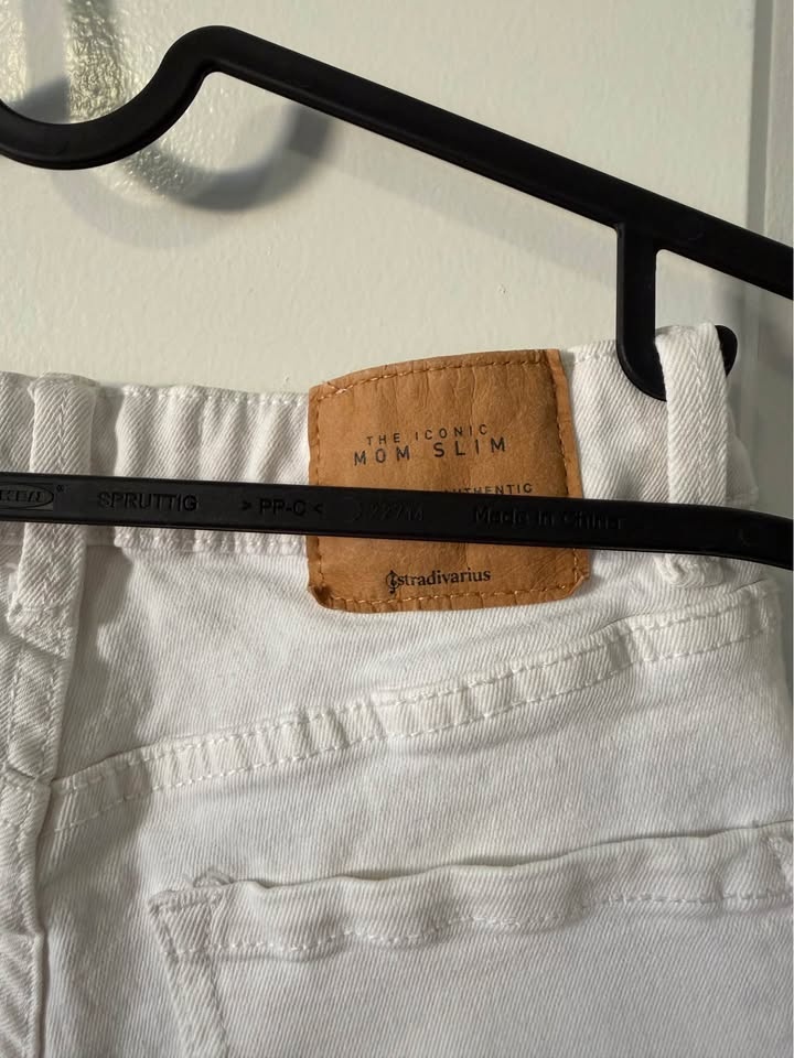 White Mom Slim Denim Shorts - photo 3