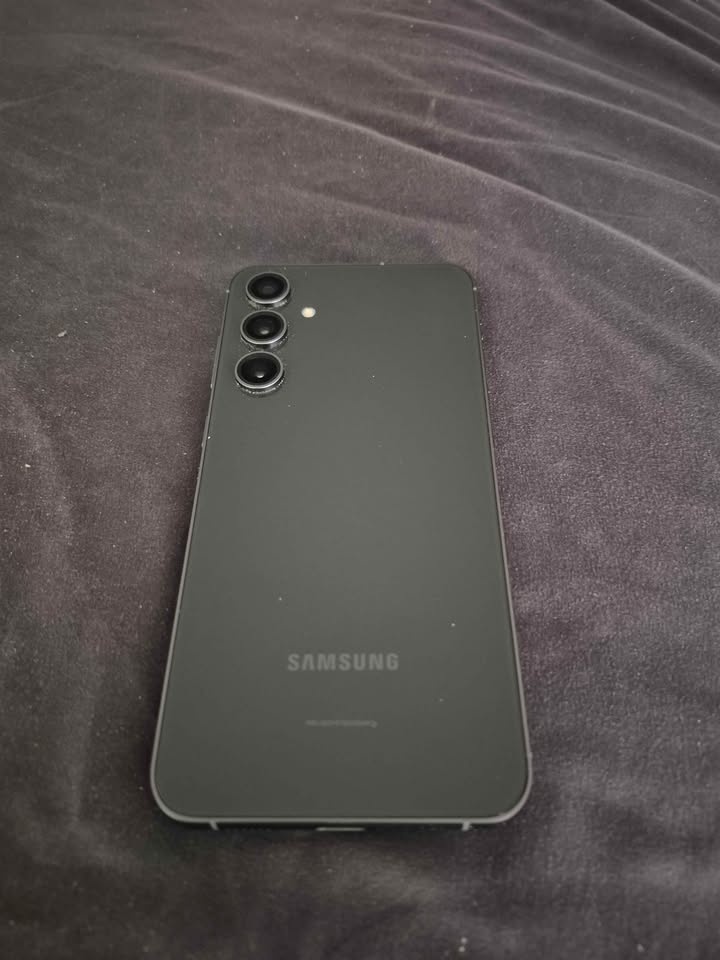 Samsung S23 FE - photo 2