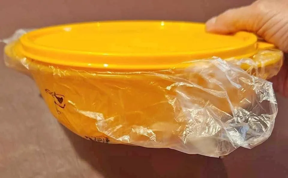 Tupperware Bowls thumbnail