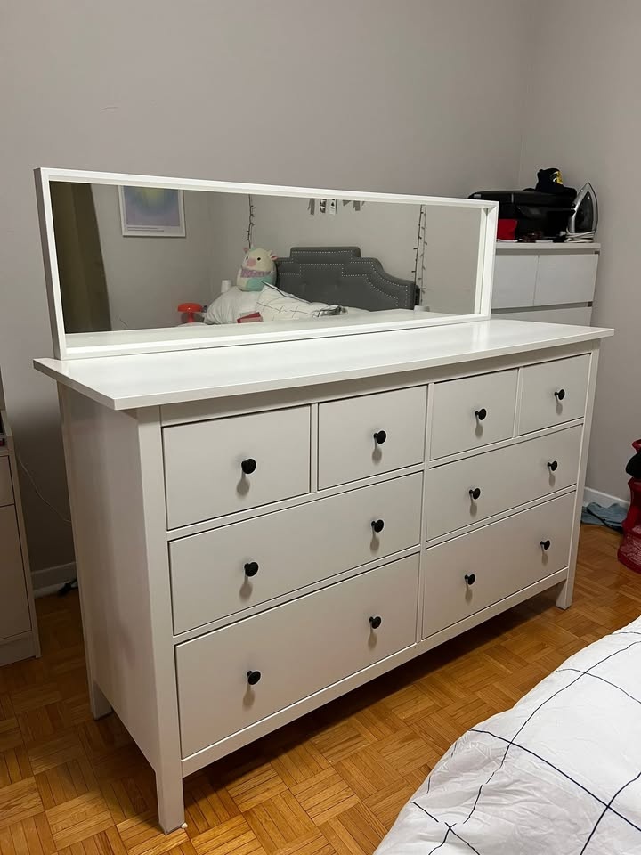 White Dresser with Mirror – Excellent Condition