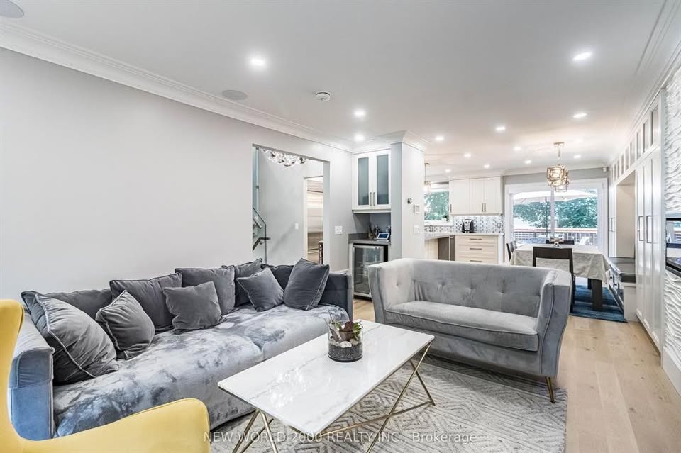 5 Beds 4 Baths House - photo 3