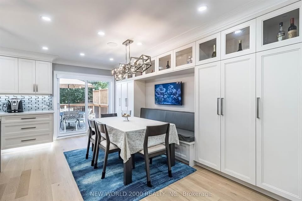 5 Beds 4 Baths House - photo 5