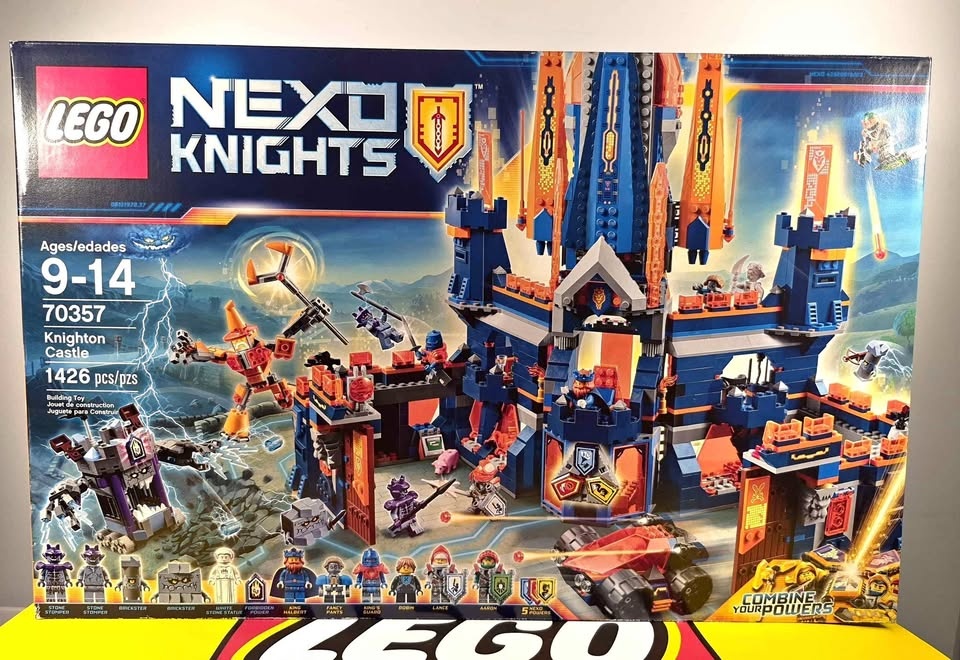 Lego Nexo Knights 70357 Knighton Castle w/ King Halbert/Robin/Aa