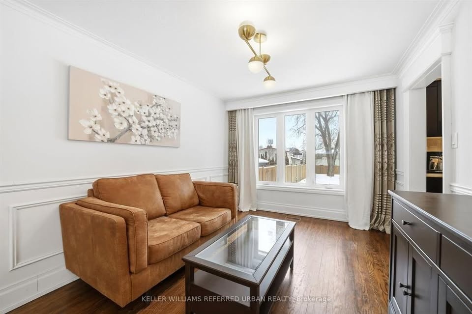 4 Beds 2 Baths House - photo 4