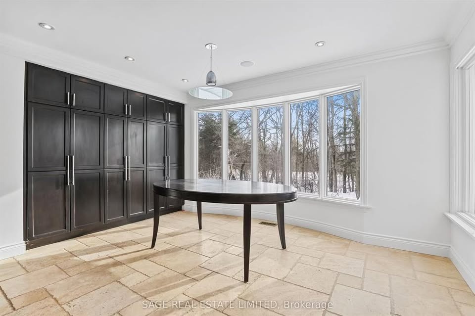 5 Beds 4 Baths House - photo 3