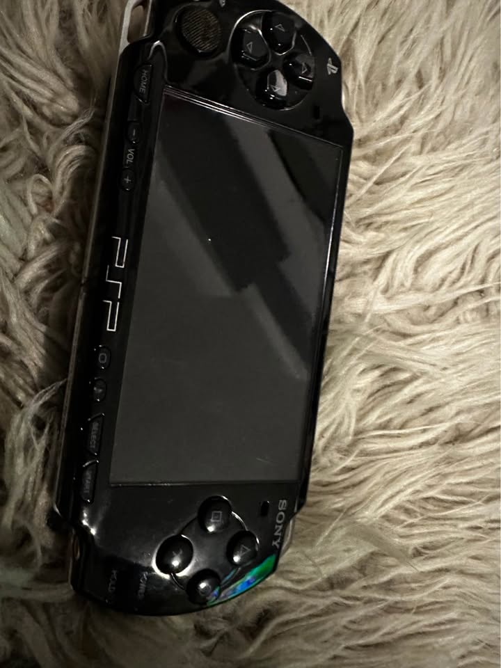 Sony PSP2000 black - photo 2