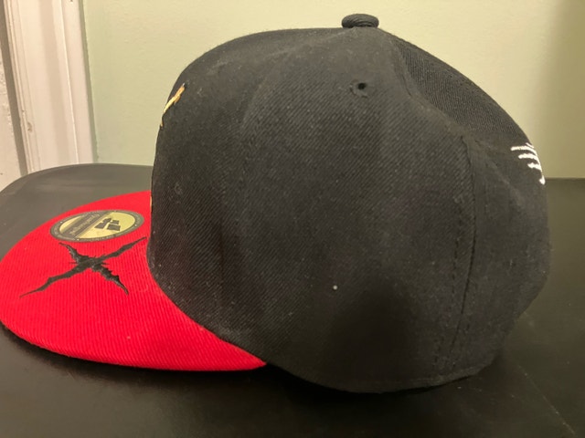 One Piece Straw Hat Pirates Snapback Collectors Hat - photo 2