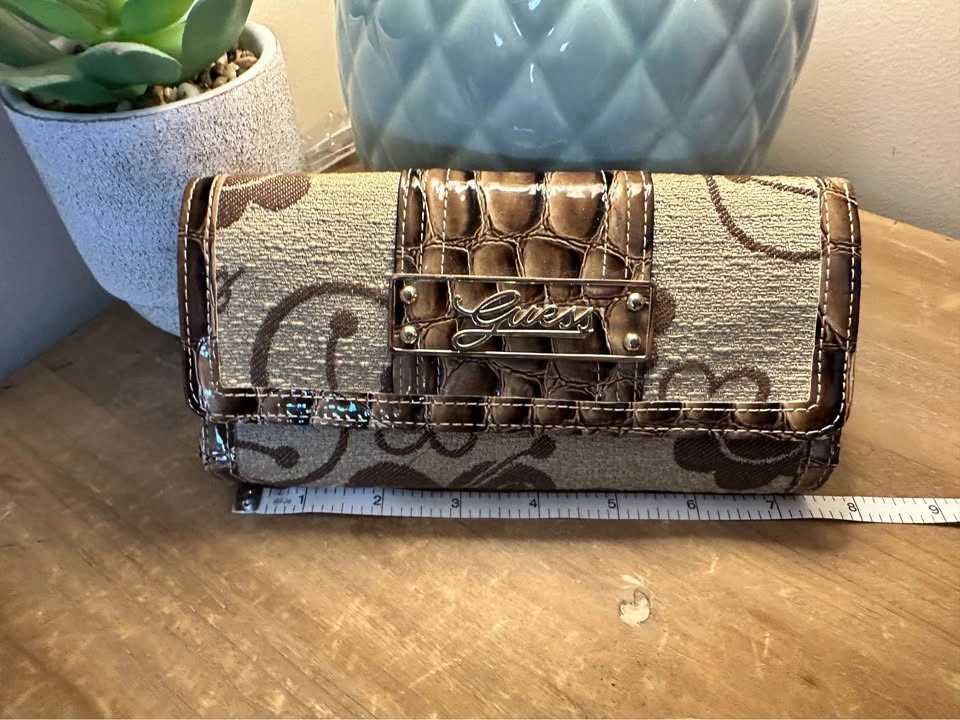 Guess Brown Beige Floral Croc Print Wallet - photo 2