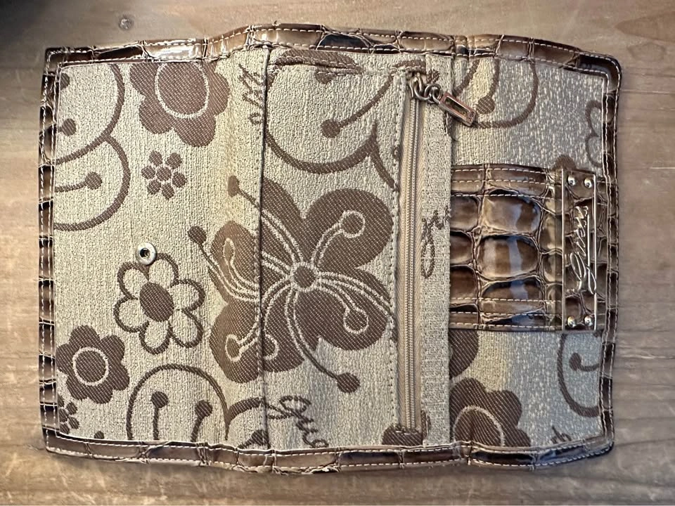 Guess Brown Beige Floral Croc Print Wallet - photo 4