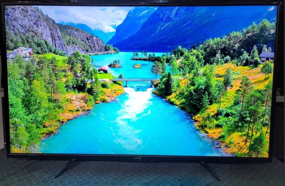Toshiba 55" 4K LED TV w/ Chromecast Built-in