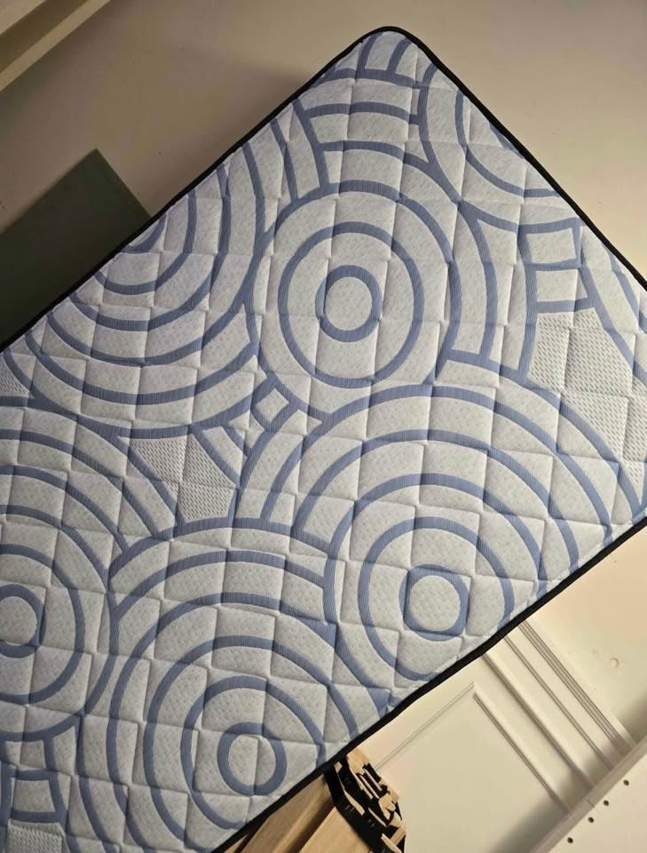 Twin Bed & Serta Mattress - photo 2