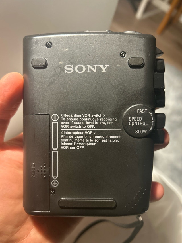 Sony Microcassette Voice Recorder – Clear Voice, VOR - photo 2