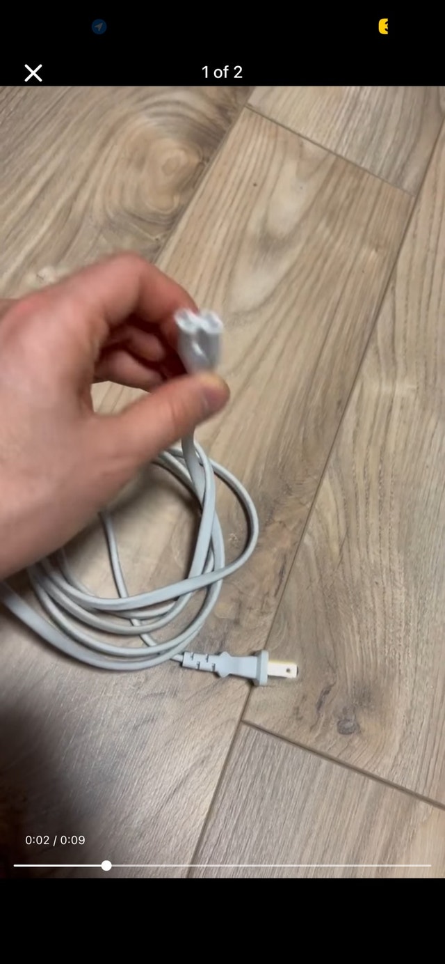 Volex White Power Cord (Figure-8 / IEC C7) 2.5A 125V - photo 3