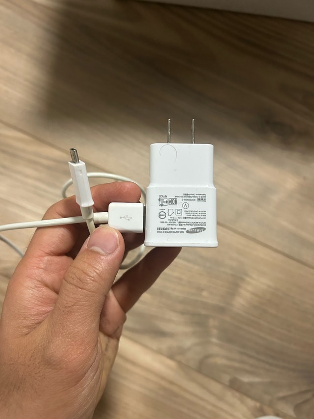 ⚡ Samsung Adaptive Fast Charger + Cable – $15