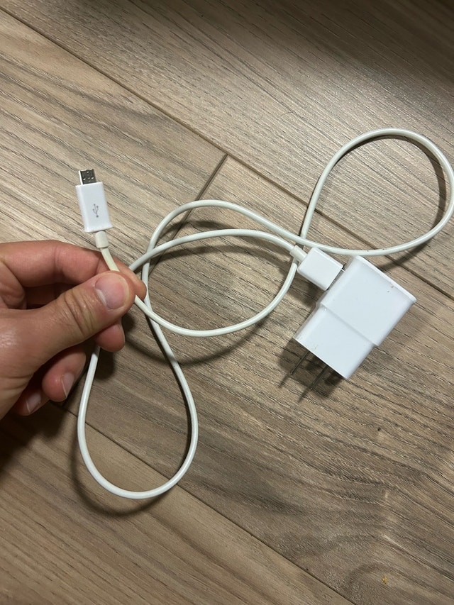 ⚡ Samsung Adaptive Fast Charger + Cable – $15 - photo 3