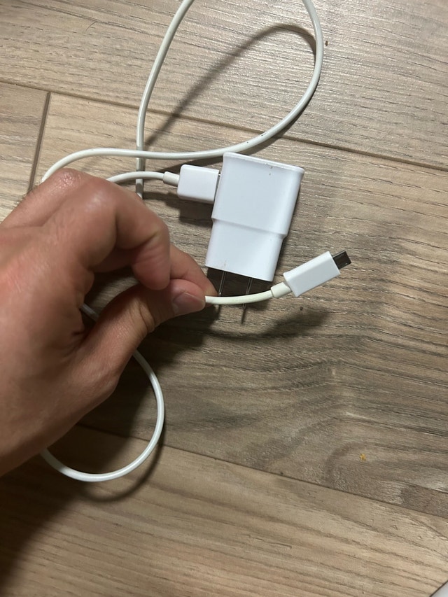 ⚡ Samsung Adaptive Fast Charger + Cable – $15 - photo 4