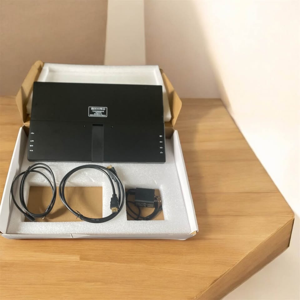 14-inch Portable Monitor - photo 3