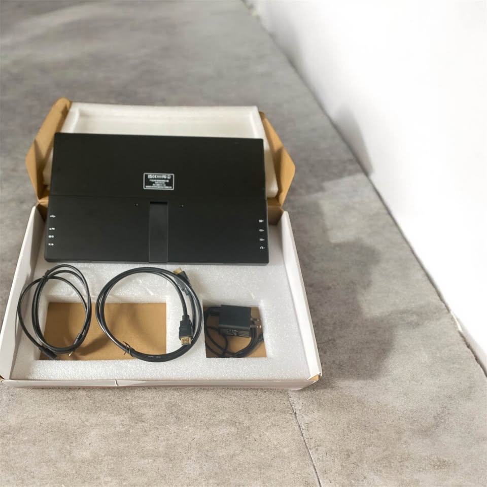 14-inch Portable Monitor - photo 4