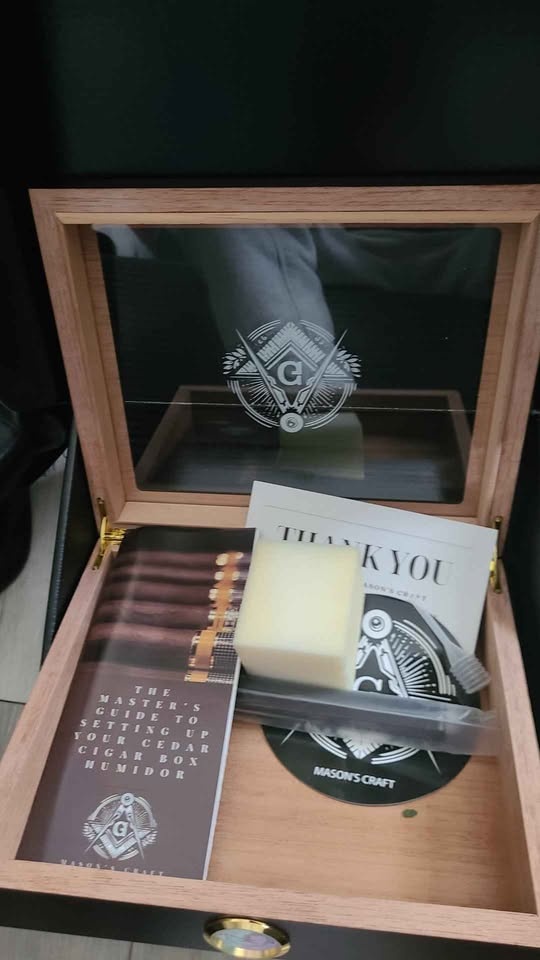 Freemason Humidor Box - Cedar Lined - photo 2