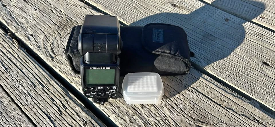 Nikon SB-5000 Speedlight Flash - Excellent Condition
