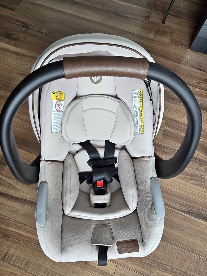 Maxi-Cosi Mico Luxe+ Infant Car Seat with base