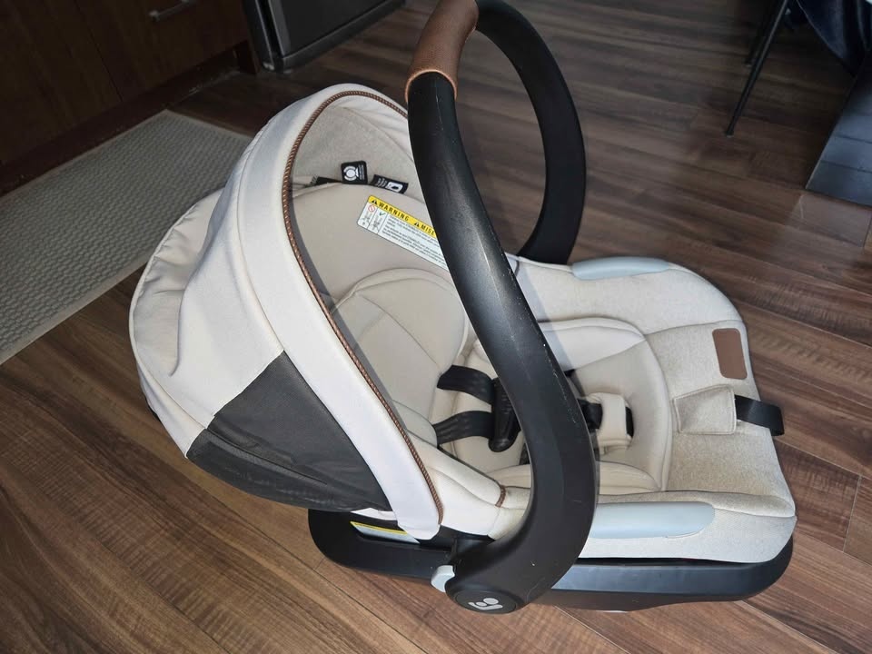 Maxi-Cosi Mico Luxe+ Infant Car Seat with base - photo 4
