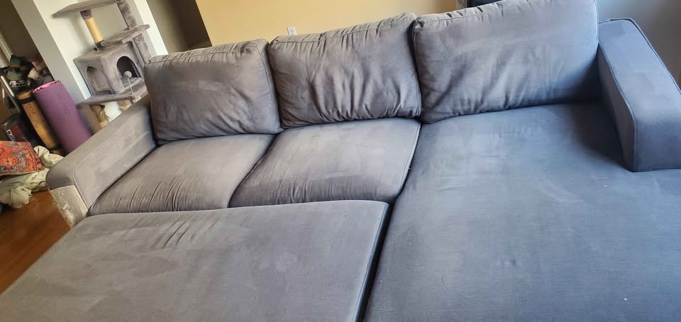 Large grey sectional couch - photo 4