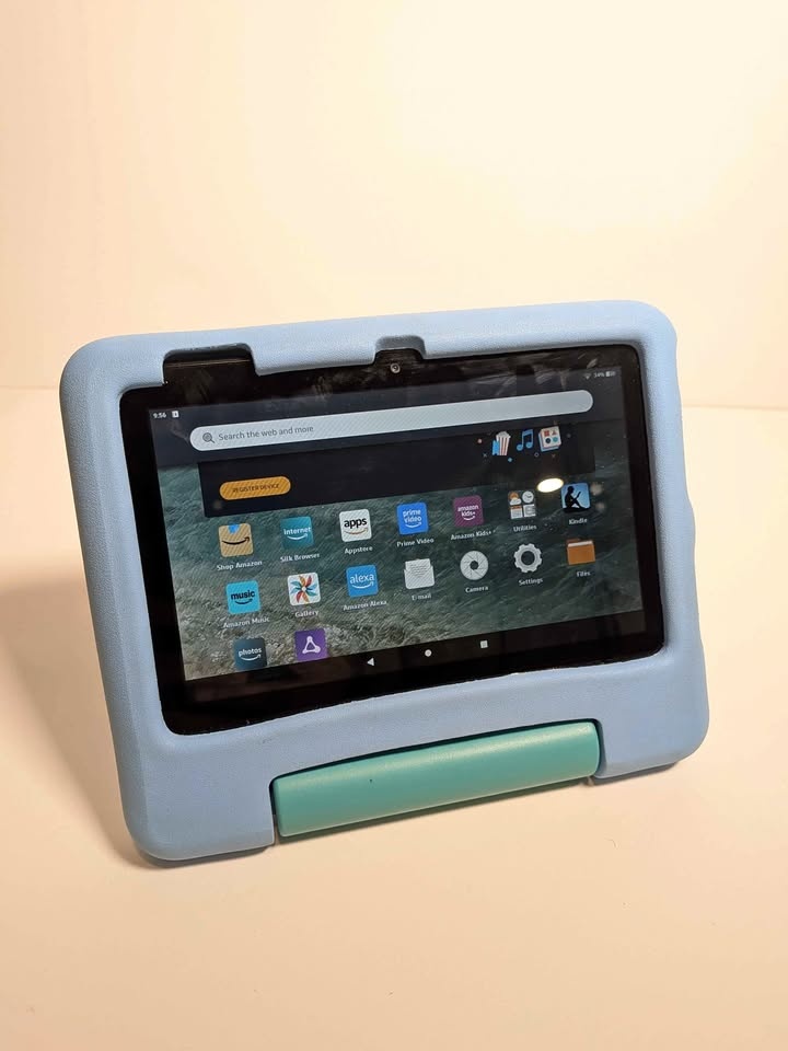 Amazon Fire HD 8 Kids Tablet (With Bumper Case) - Excellent Cond