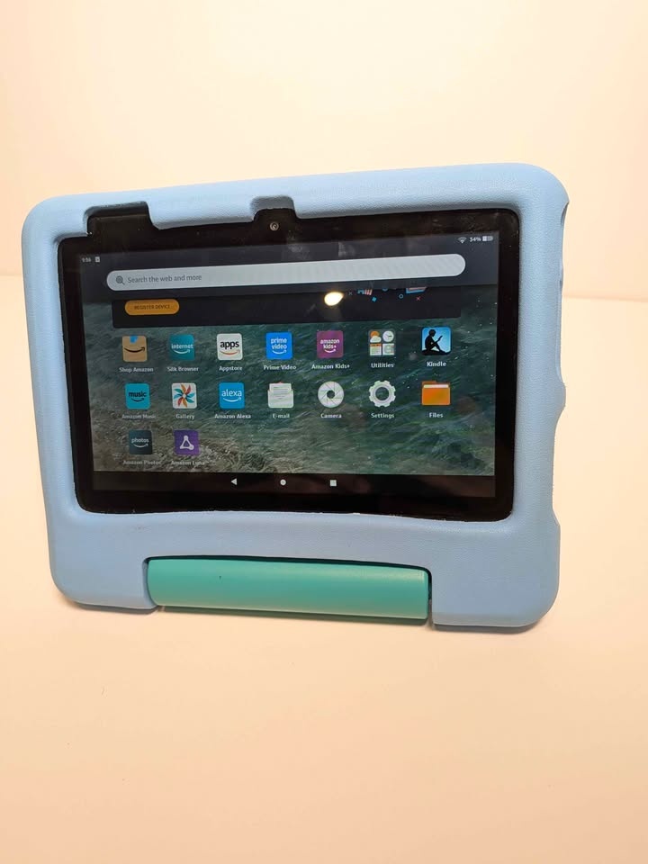 Amazon Fire HD 8 Kids Tablet (With Bumper Case) - Excellent Cond - photo 2