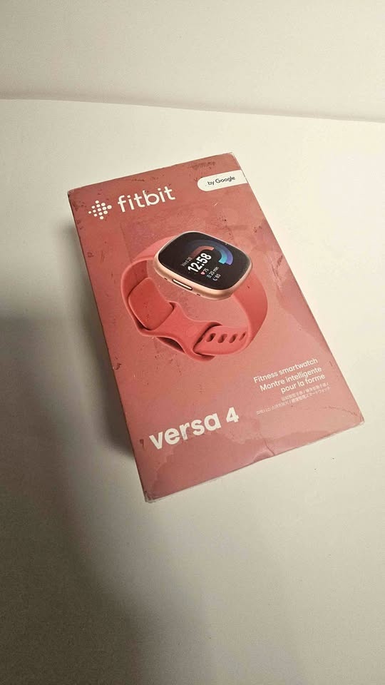 Fitbit Versa 4 Smartwatch - Great Condition (With Box)