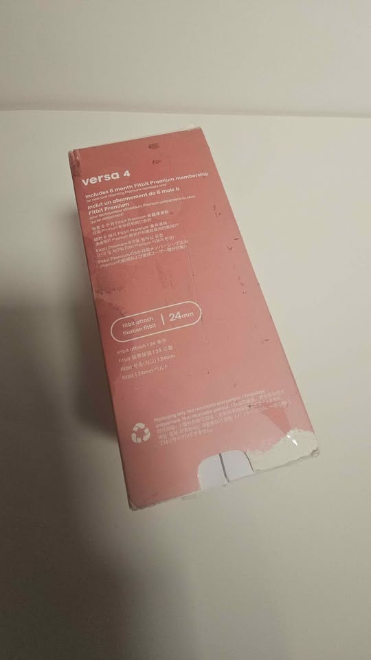 Fitbit Versa 4 Smartwatch - Great Condition (With Box) - photo 2