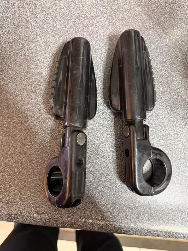 HD Highway Foot Pegs - photo 3