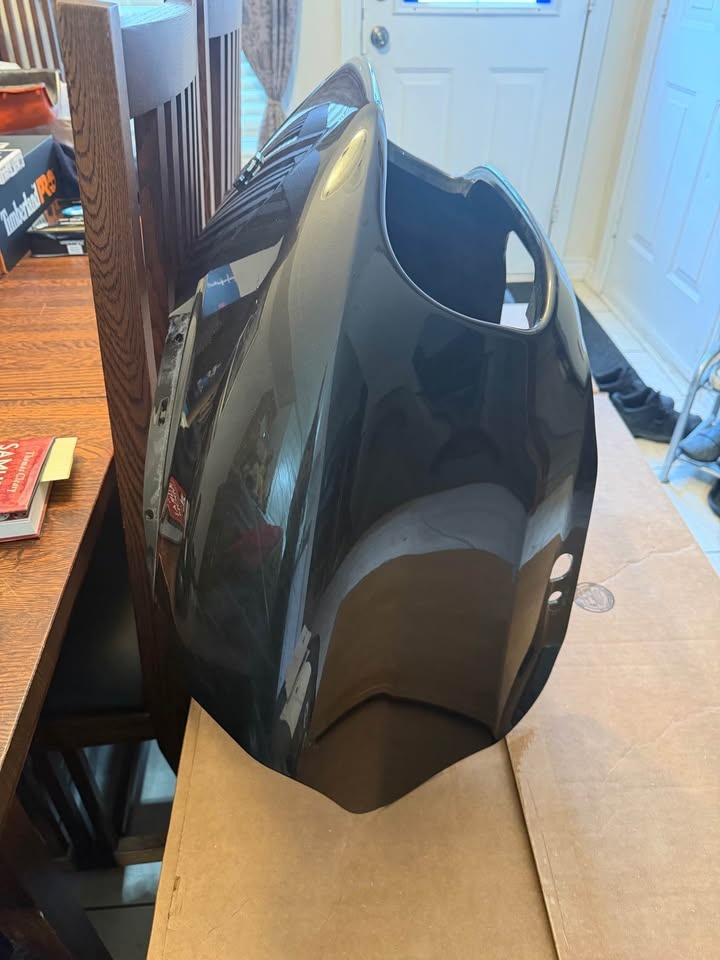 M8 Harley Roadglide Outer Fairing OEM - photo 2
