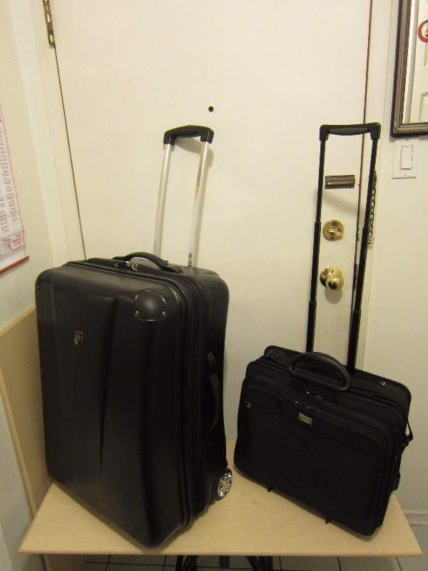 HEYS and PORT Suitcases with Wheels & Telescopic Handle - photo 3
