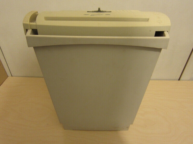 Two Strip Cut Shredders - 3 Modes & Basket - photo 2