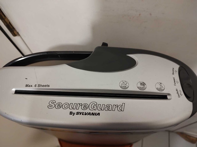Two Strip Cut Shredders - 3 Modes & Basket - photo 3