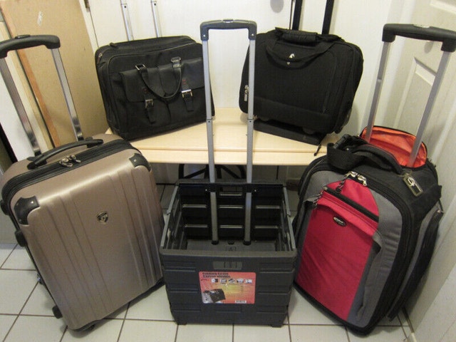 Suitcases: Heys, Port, Samsonite & More - Wheels & Telescoping H