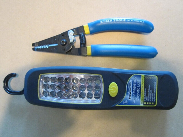 Klein Tools Wire Stripper & Magnetic LED Light - photo 2