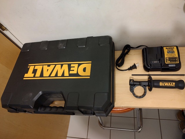 DeWalt Storage Box, DCB112 Charger & Drill Holder - photo 5
